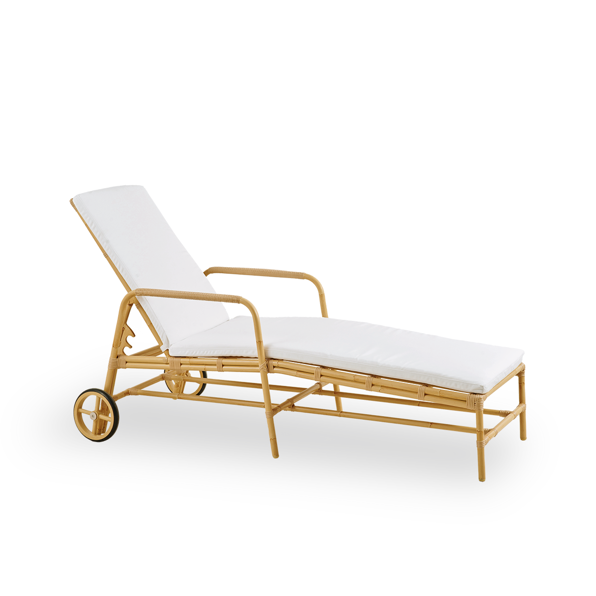Side view of Josephine sunbed with adjustable backrest and wheels for easy mobility, aluminium frame in handpainted rattan look with ArtFibre windings.