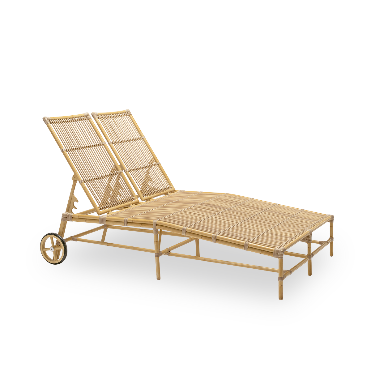 Side view of the Julietta exterior double sunbed, in natural aluminium and ArtFibre. Designed by Sika-Design and built in weather-resistant materials for two to share. Handwoven in weather-resistant ArtFibre on an aluminium frame for outdoor use.