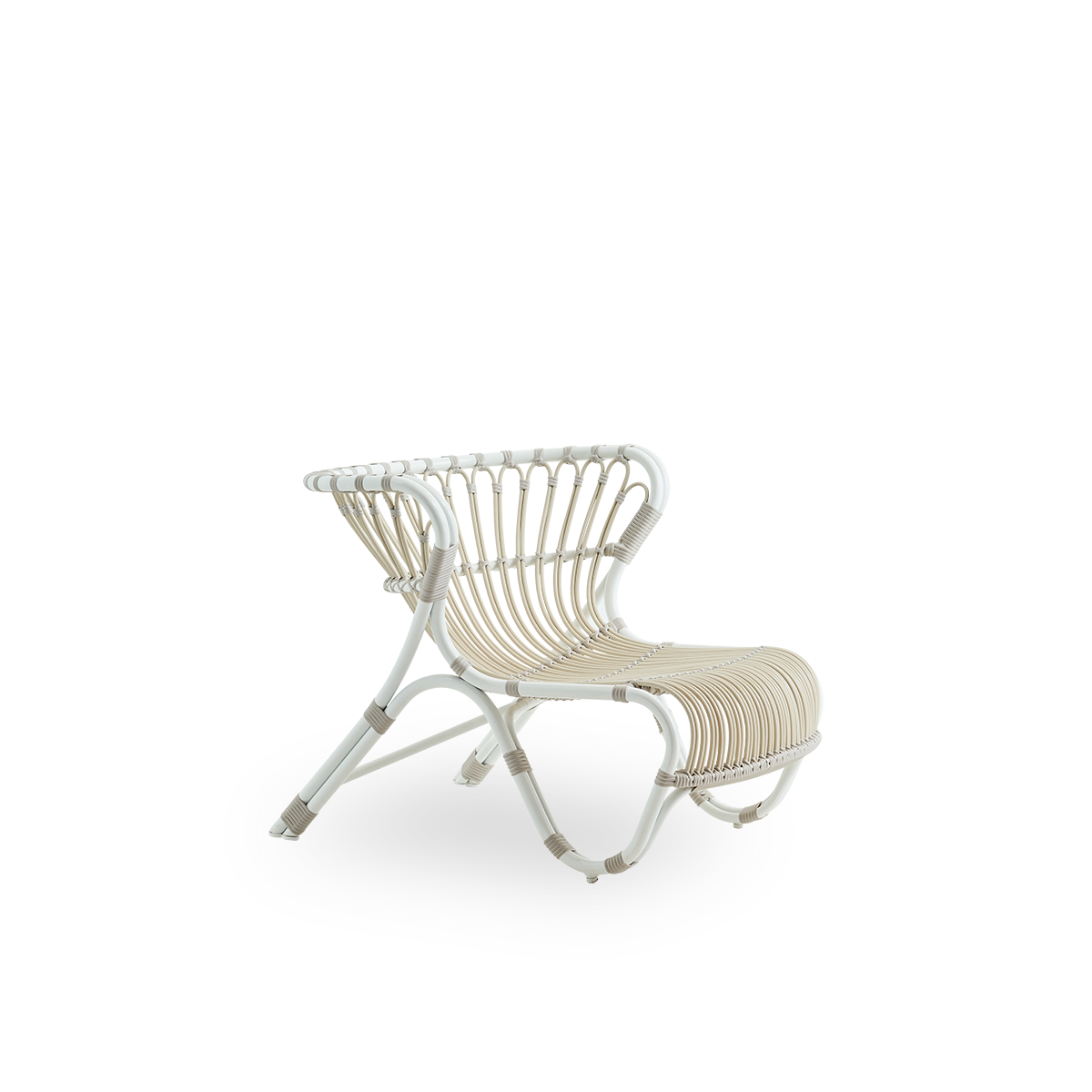 Side view of Fox Exterior lounge chair in dove white color, award-winning design by Viggo Boesen, low curvy lounge chair with hand-bent aluminium frame and ArtFibre windings.