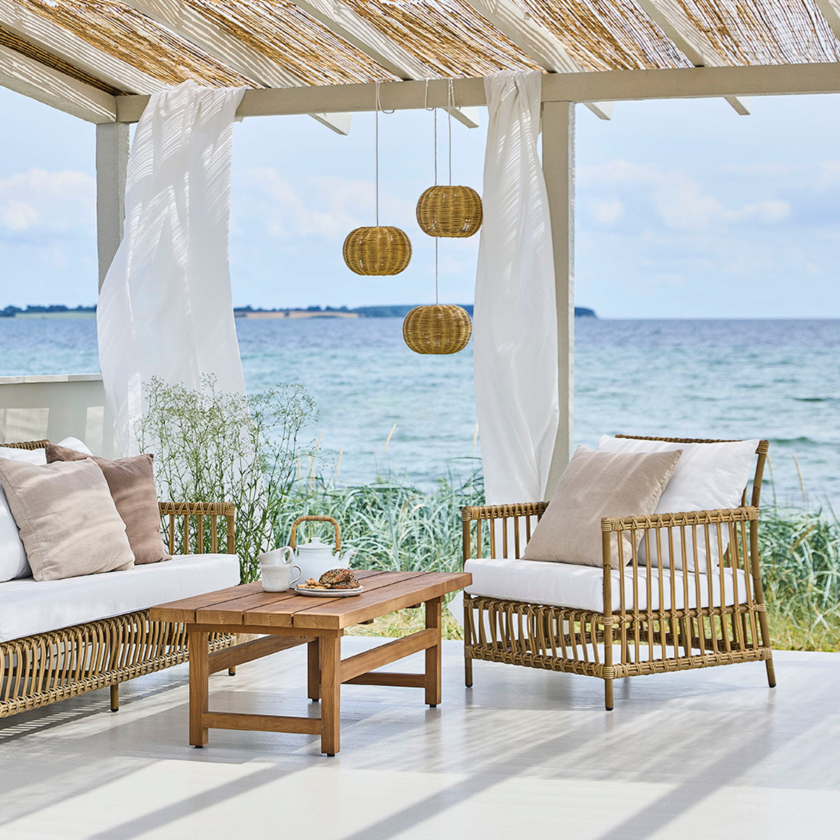 Caroline Exterior Lounge Chair